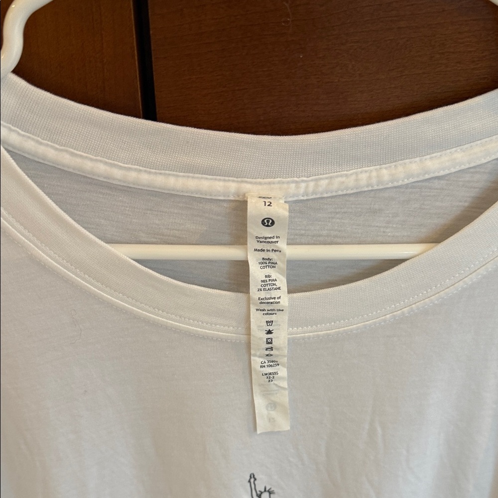 Lululemon Athletica White NYC Skyline T-Shirt - Picture 3 of 4
